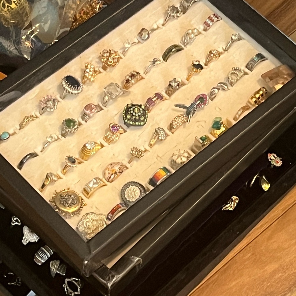 LIVE JEWELRY SHOW!! 8:30pm EST LIKE AND SHARE TO BE NOTIFIED💗♥️💗 - Picture 8 of 14